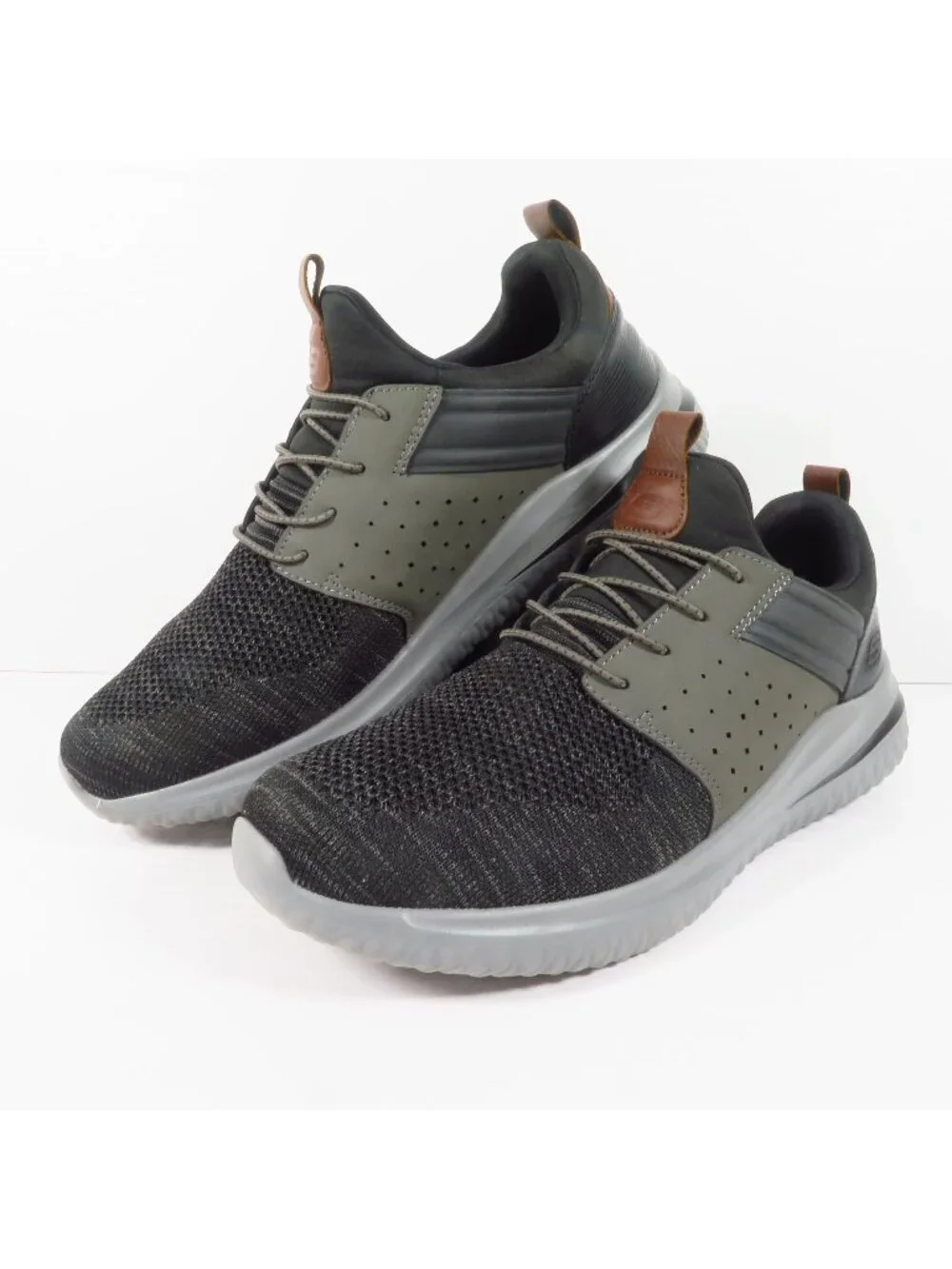 Skechers Men's Delson 3.0 Cicada Sneaker Sz 11.5 Classic Fit Black Gray 210238